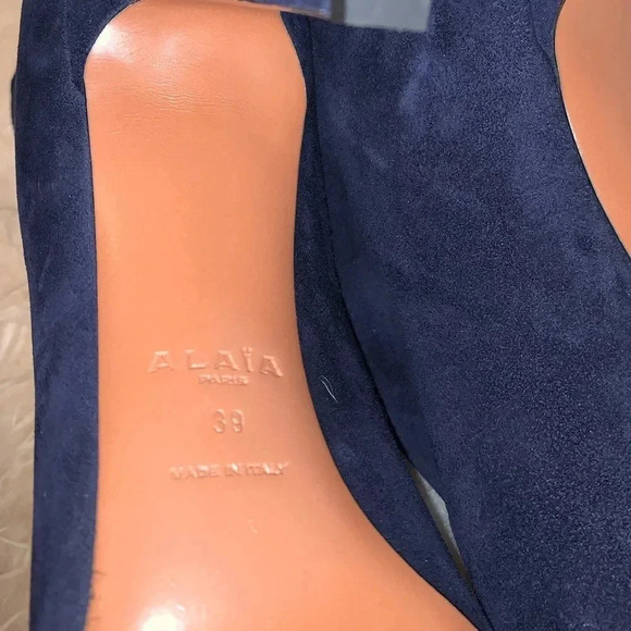 ALAIA NEW Scalloped Suede Ankle Bootie Boots Navy - Picture 6 of 9